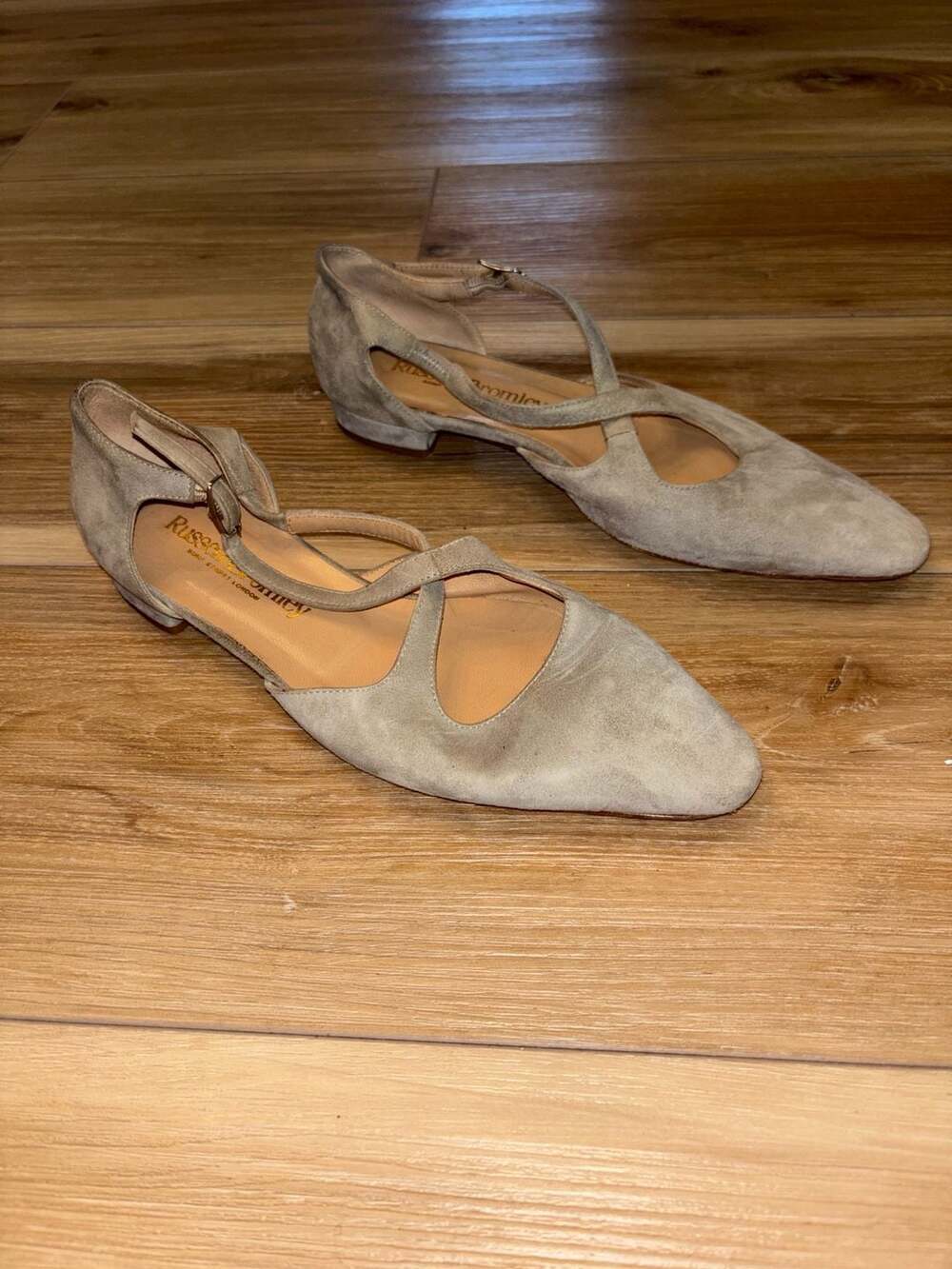 Russell & Bromley Bond Street London Suede Strappy Pointed Toe Kitten Heels - Picture 4 of 5